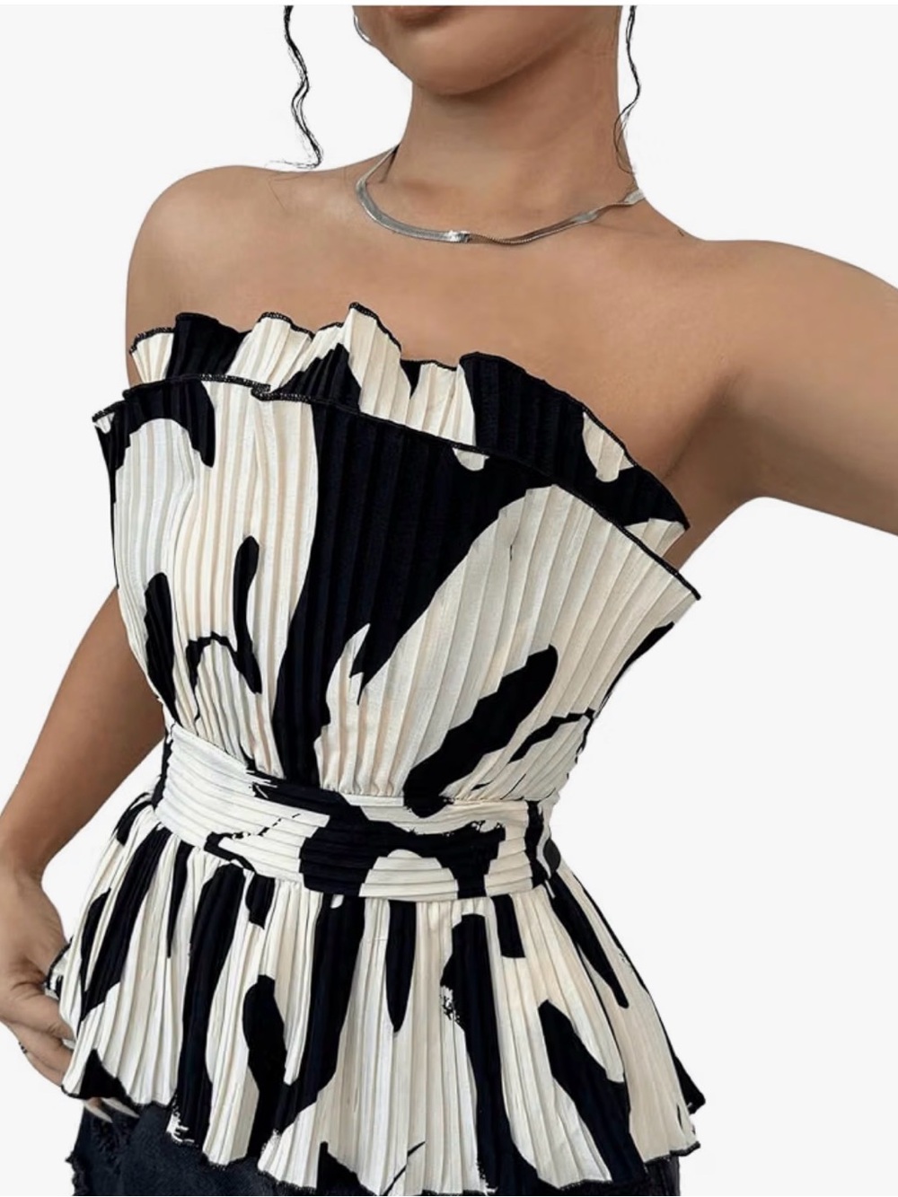 SweatyRocks Ruffle Sleeveless Blouse Black White Tube Tops Strapless Pleated Top